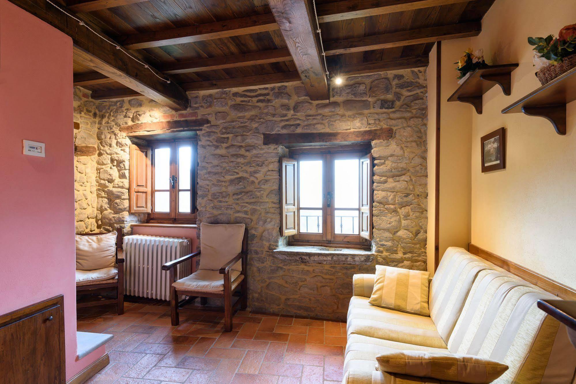 Borgo Dei Corsi Holiday House Reggiolo Exterior foto
